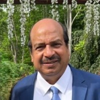 Dr. Ravi Murarka Sa receiving GARC Sewa Award