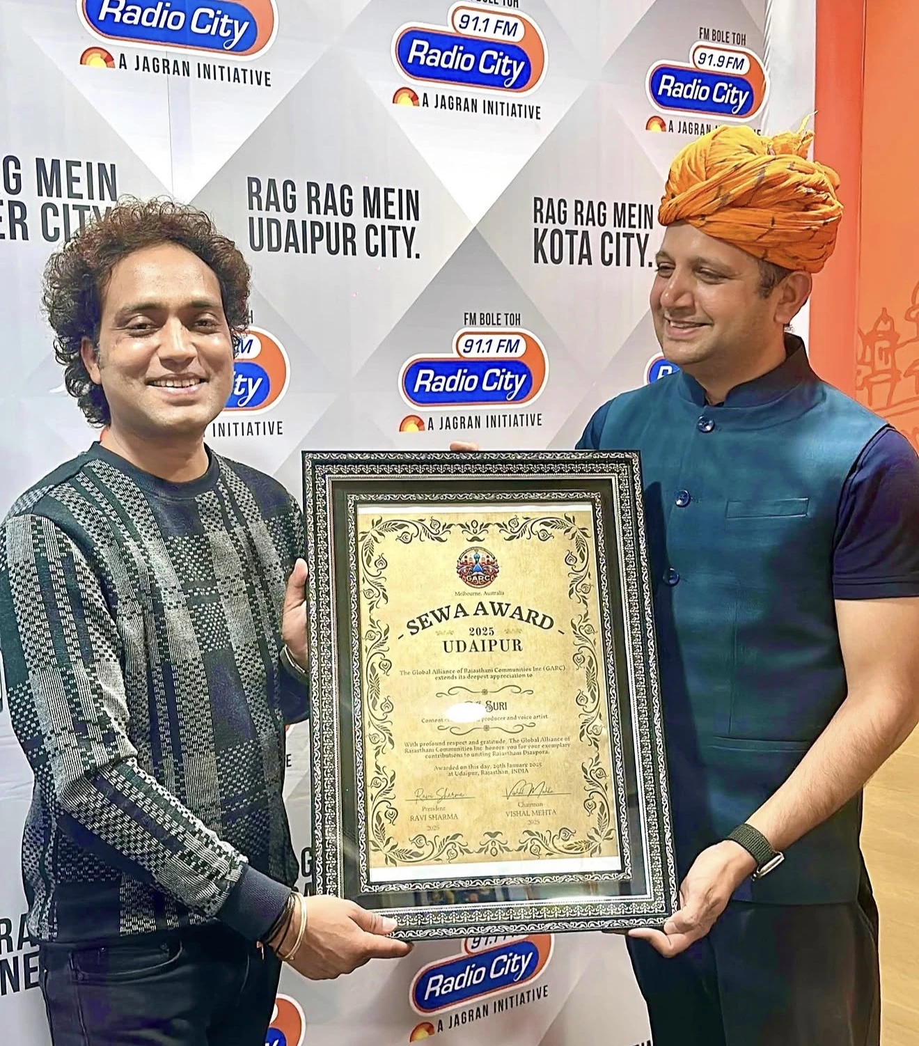 RJ Suri receiving GARC Sewa Award